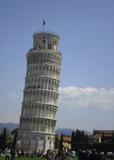 De beroemde scheve toren van Pisa